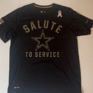 Dallas Cowboys salute, dry fit T-shirt size L